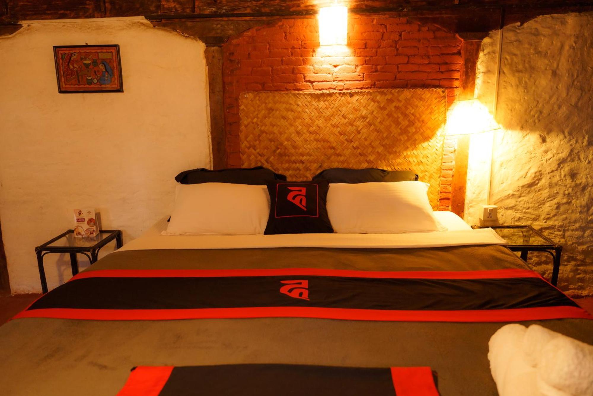 ฮีรา เกสท์เฮาส์ Hotel Lalitpur ภายนอก รูปภาพ