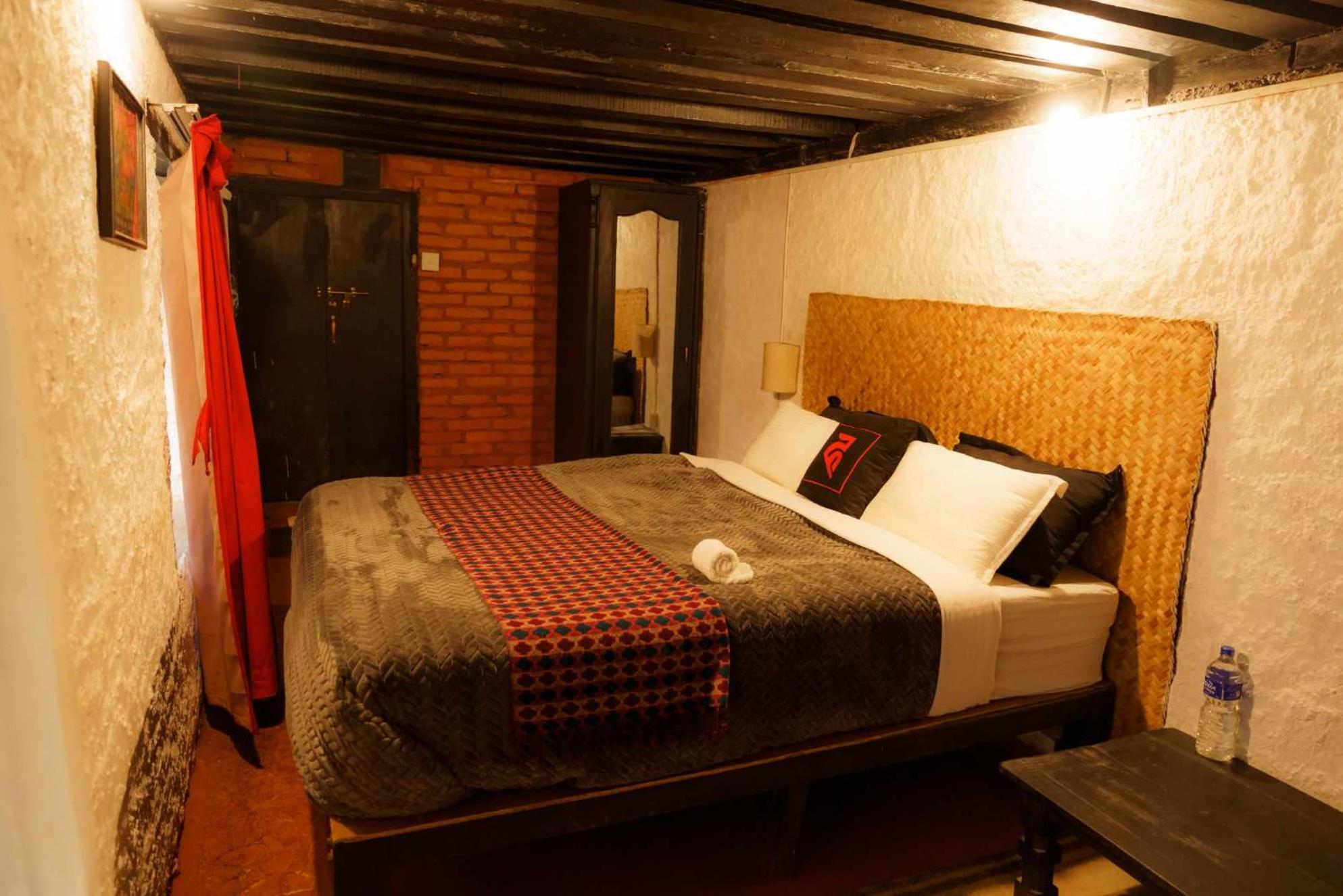 ฮีรา เกสท์เฮาส์ Hotel Lalitpur ภายนอก รูปภาพ